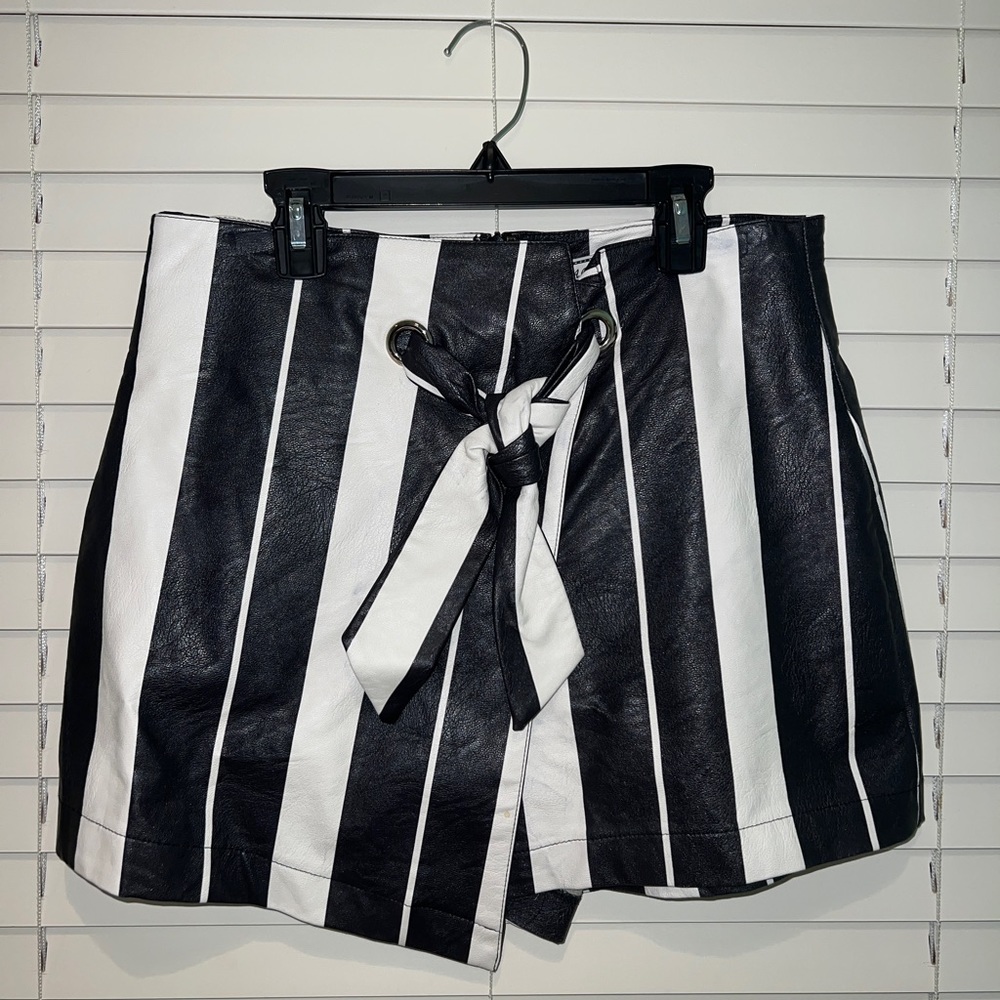 cream and black striped skirt size Large